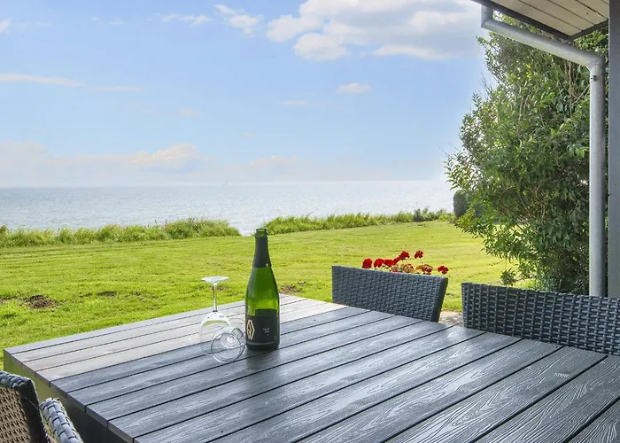 Seaside Panorama Retreat - By Traum *
