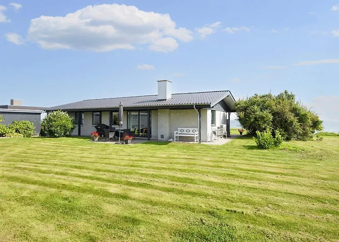 Seaside Panorama Retreat - By Traum Dom wakacyjny